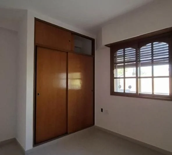 Departamento 2 dormitorios con cochera expensas incluidas 5