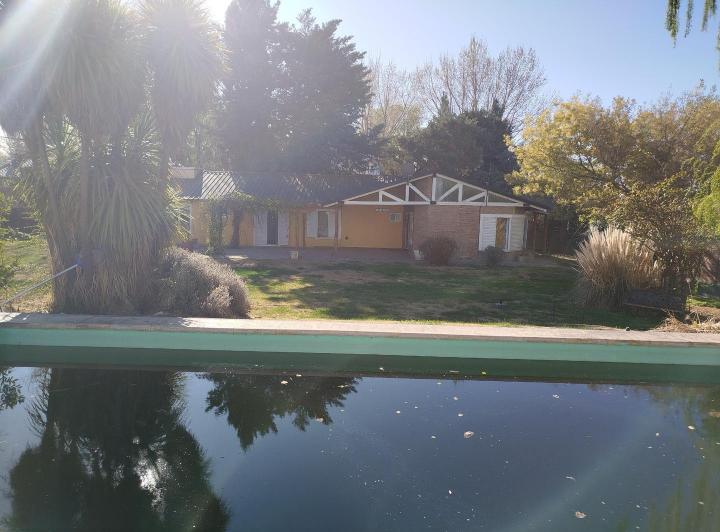 Casa 2 dormitorios con pileta en la Herradura 2