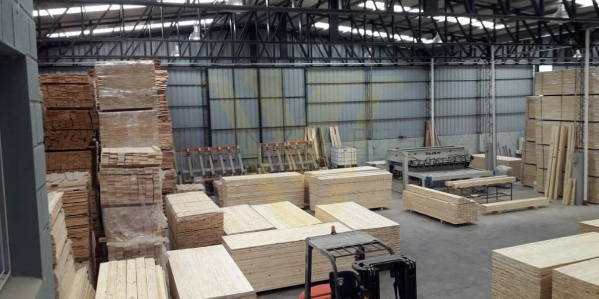 Venta Galpón 1700 m² y 9000 m² de Terreno en Mi Granja (Gv 002) 2