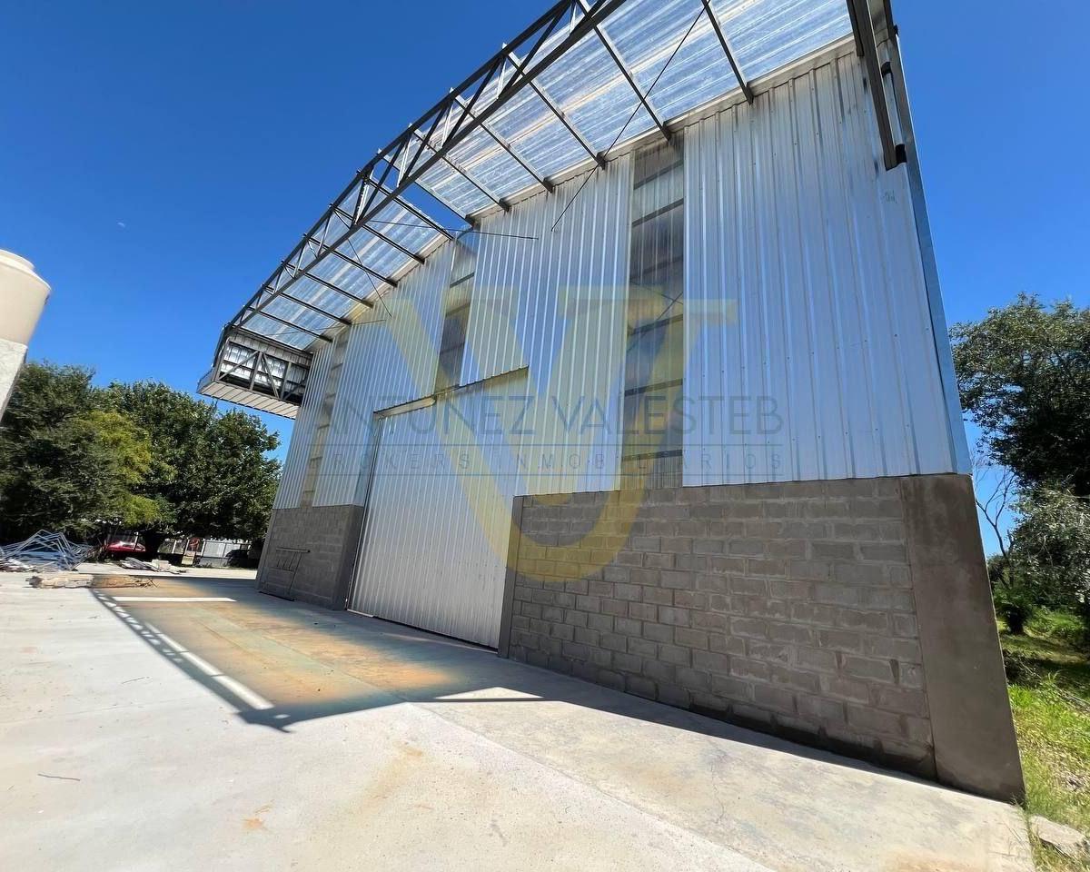 Alquilo 2 Galpones de 680 m² Planta Libre + 120 m² Oficinas C/ua Estrenar (Ga 414) 5