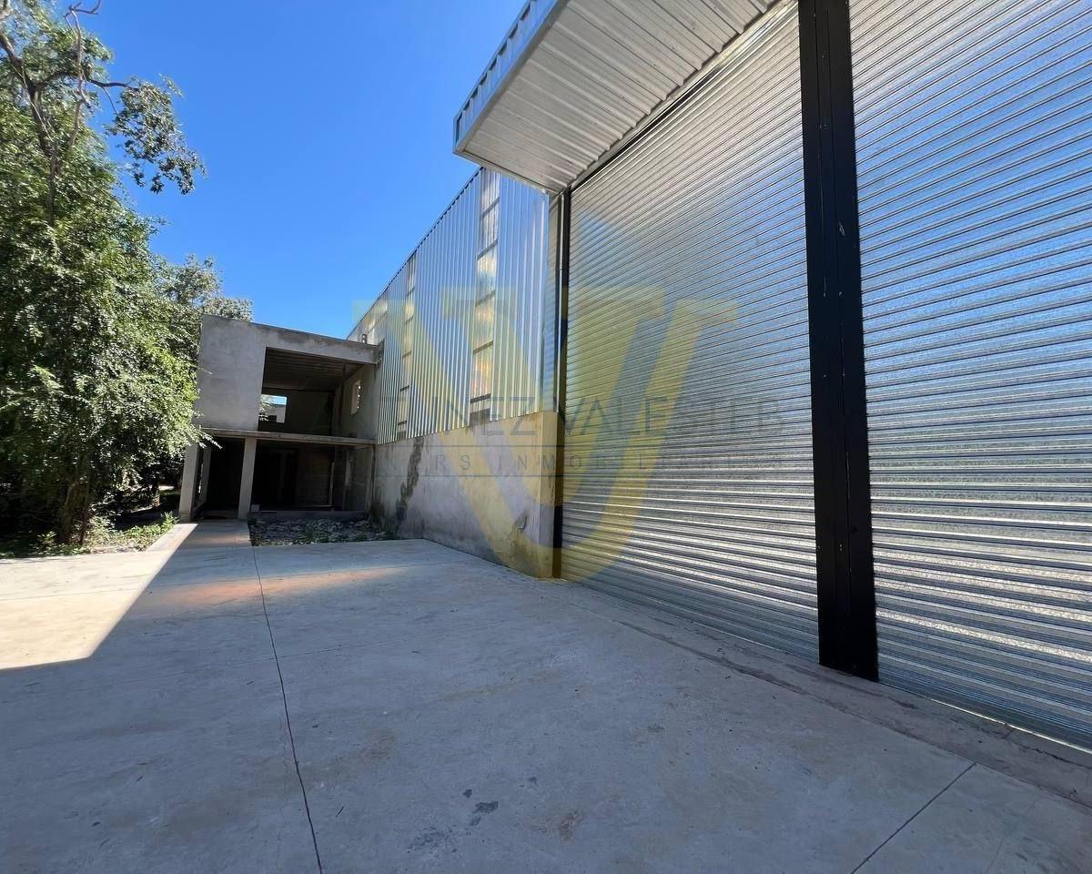 Alquilo 2 Galpones de 680 m² Planta Libre + 120 m² Oficinas C/ua Estrenar (Ga 414) 2