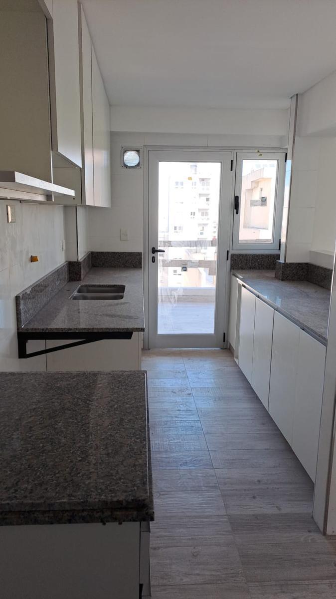 Venta Pisos a Estrenar de 4 Ambientes 1
