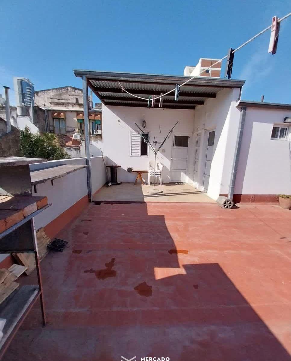 Departamento Interno 2 Niveles en San Martín 3425 2