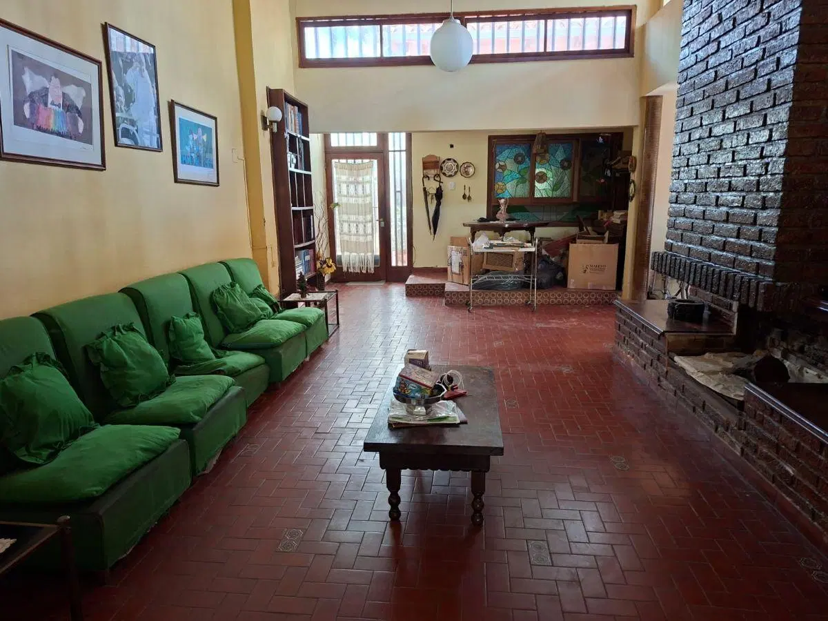 Casa dos plantas, de 8 Dormitorios, Calle 4 de Enero al 1800 5