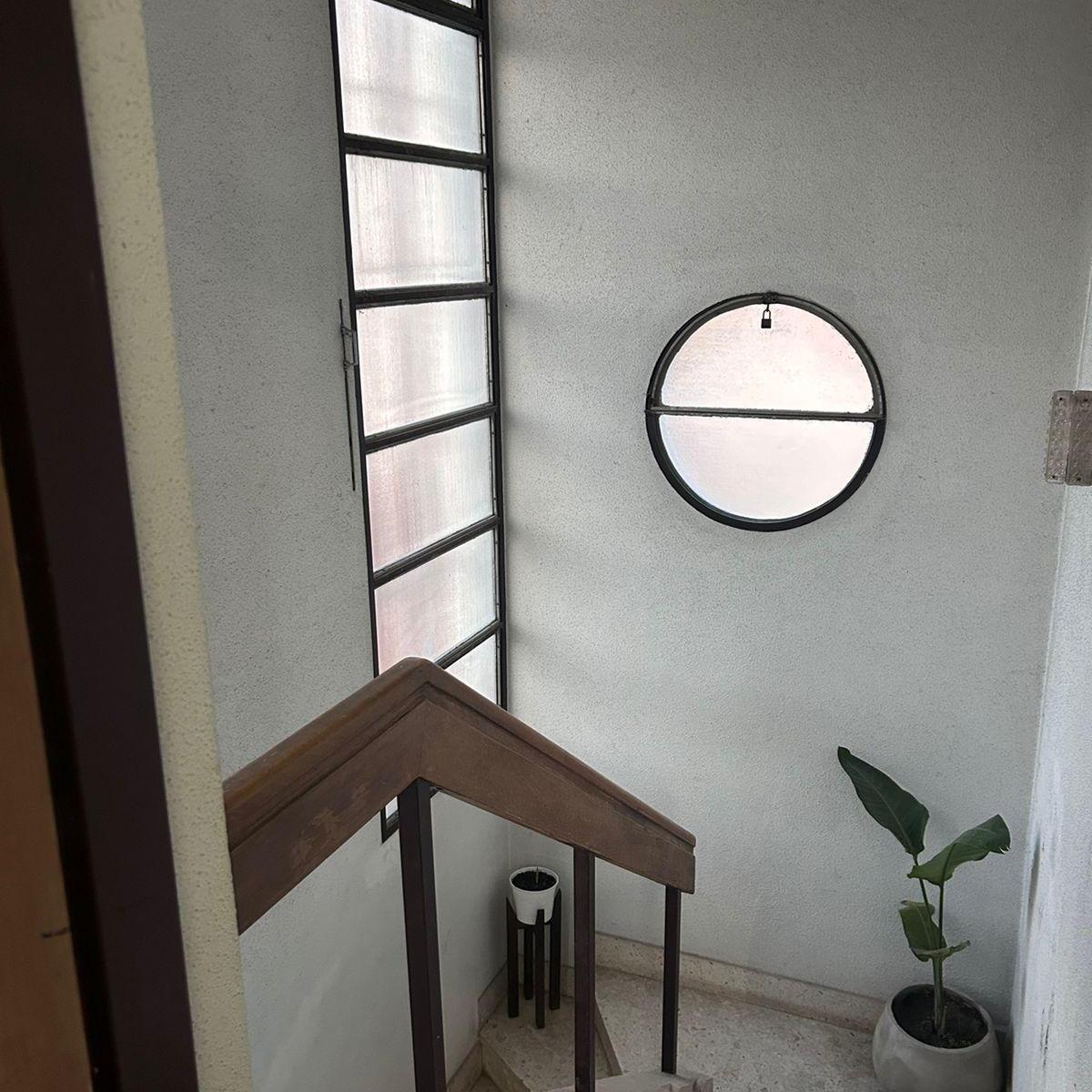 Hermosa Casa Esquina en Godoy Cruz 2