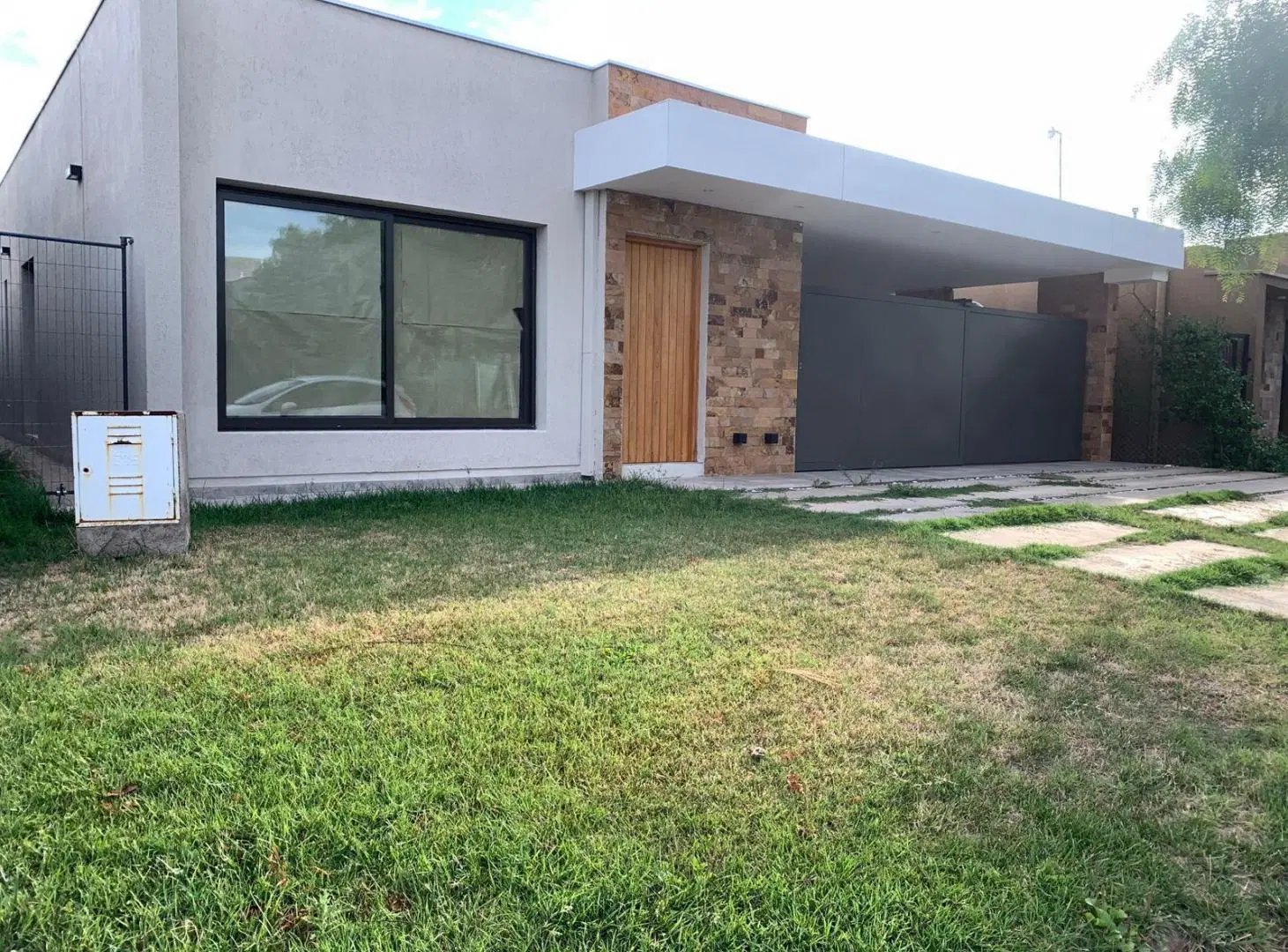 Alquiler Casa Barrio Pinares de Furlotti 4