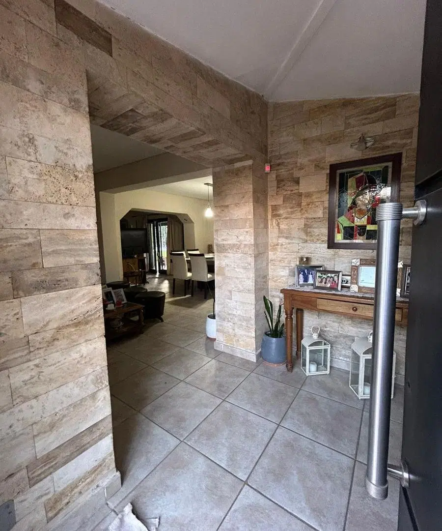 Casa en Chacras De Coria Besares al 1100 1