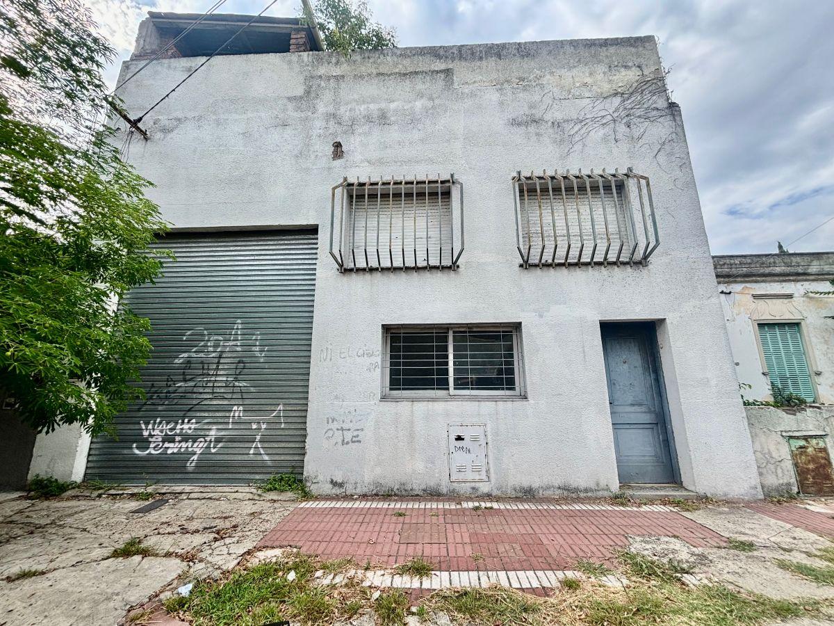 Galpón en alquiler con oficinas – gran superficie y trifásica