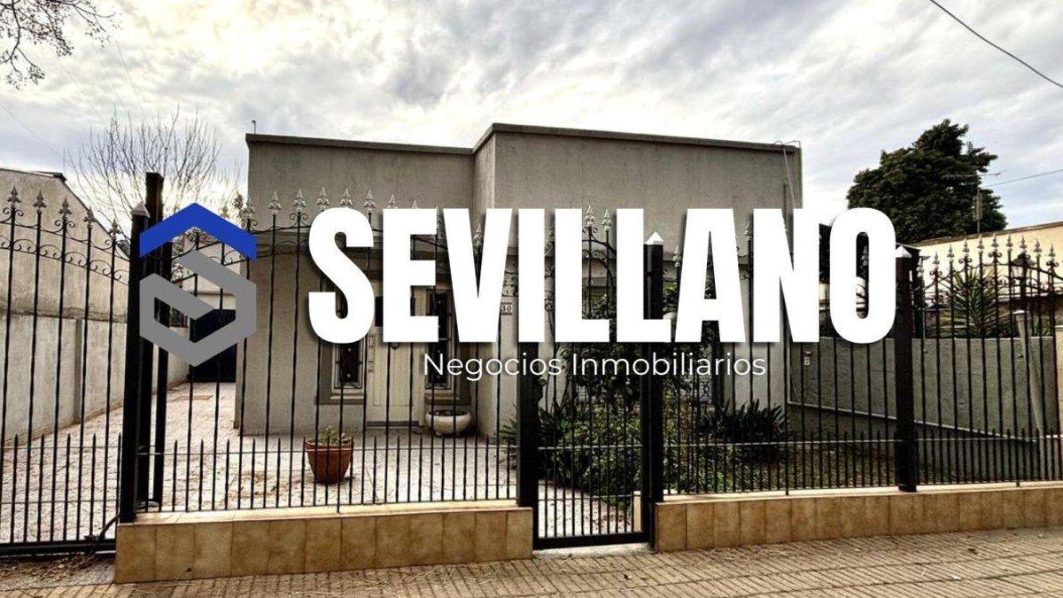 Casa APTO CREDITO 3 ambientes jardin y cochera con gran lote