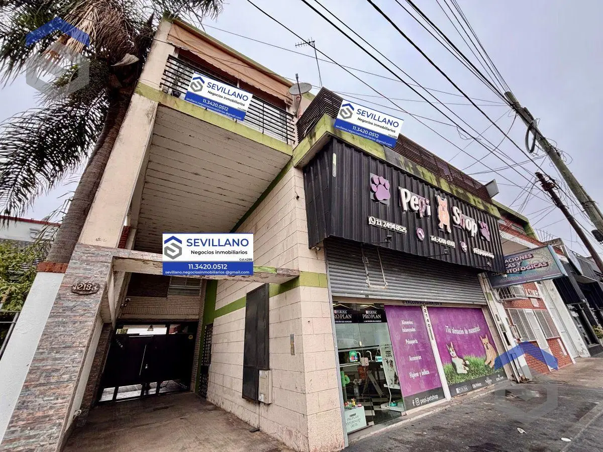 Excelente Dpto 2 Ambientes con Frente a Av Hipolito Yrigoyen APTO CREDITO 2
