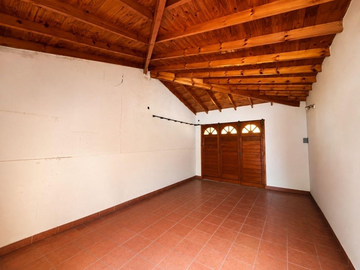 Foto de Casa en Venta en Temperley | Lote 10 x 20 | Garaje y Quincho, imagen 5