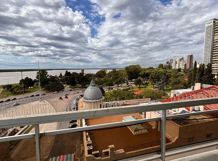 Departamento de Categoría en Piso Exclusivo con Vista Franca al Río 3