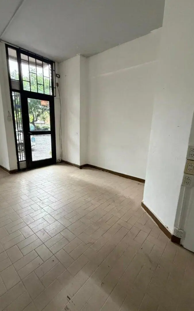 Local comercial en alquiler – Av. Wheelwright 1677, Rosario 2