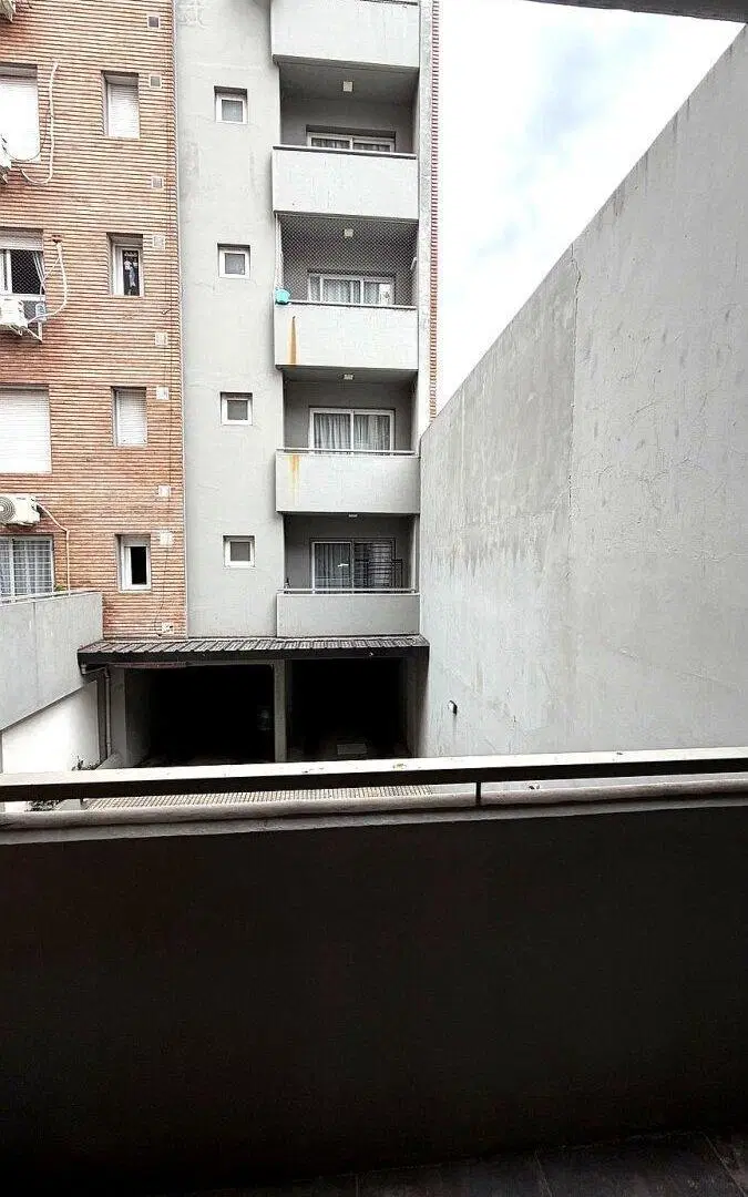 Edificio con pileta y quincho se ofrece en alquiler monoambiente - Balcarce 1449, Rosario 4