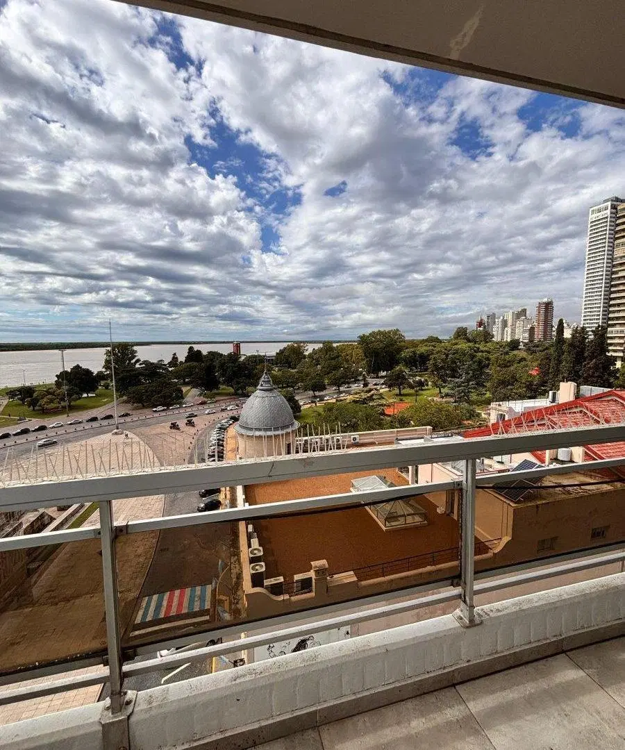 Departamento de Categoría en Piso Exclusivo con Vista Franca al Río 1