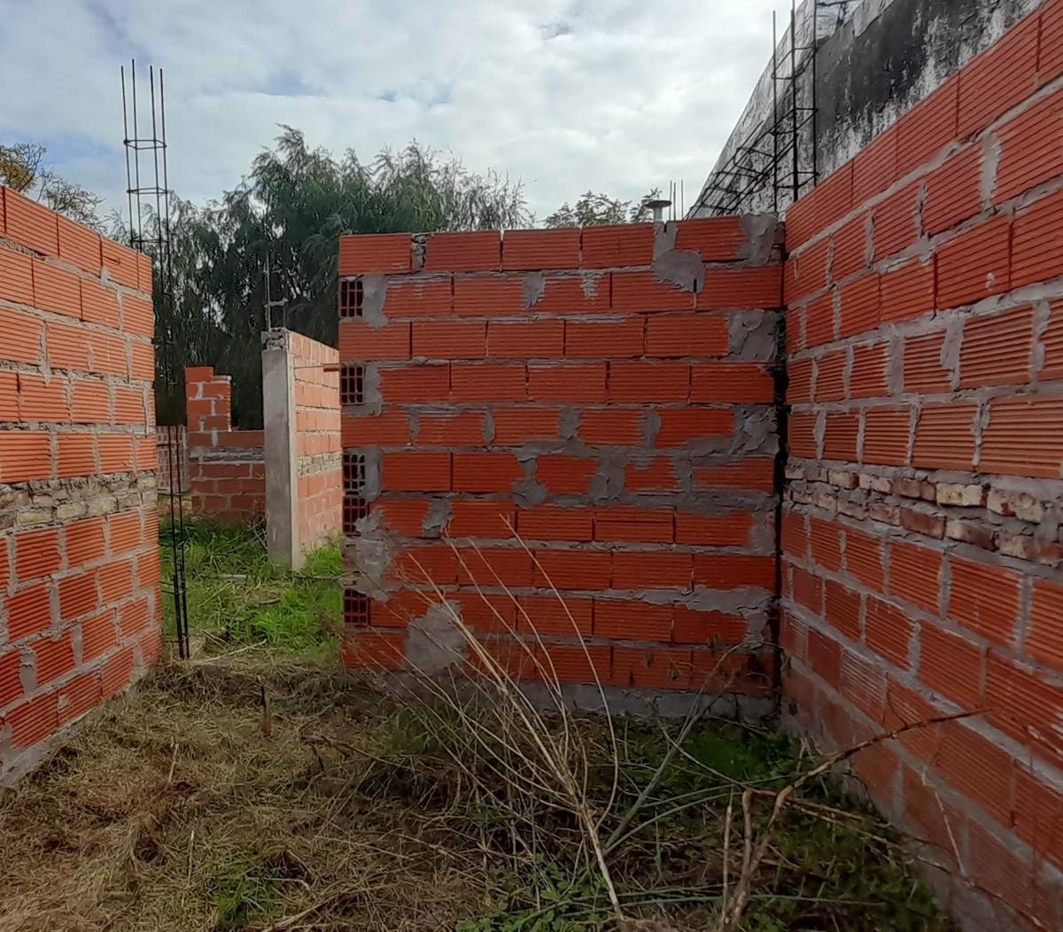 Terreno en Zona Céntrica de Marcos Paz, de 10x 33,3 con Mejoras. 4