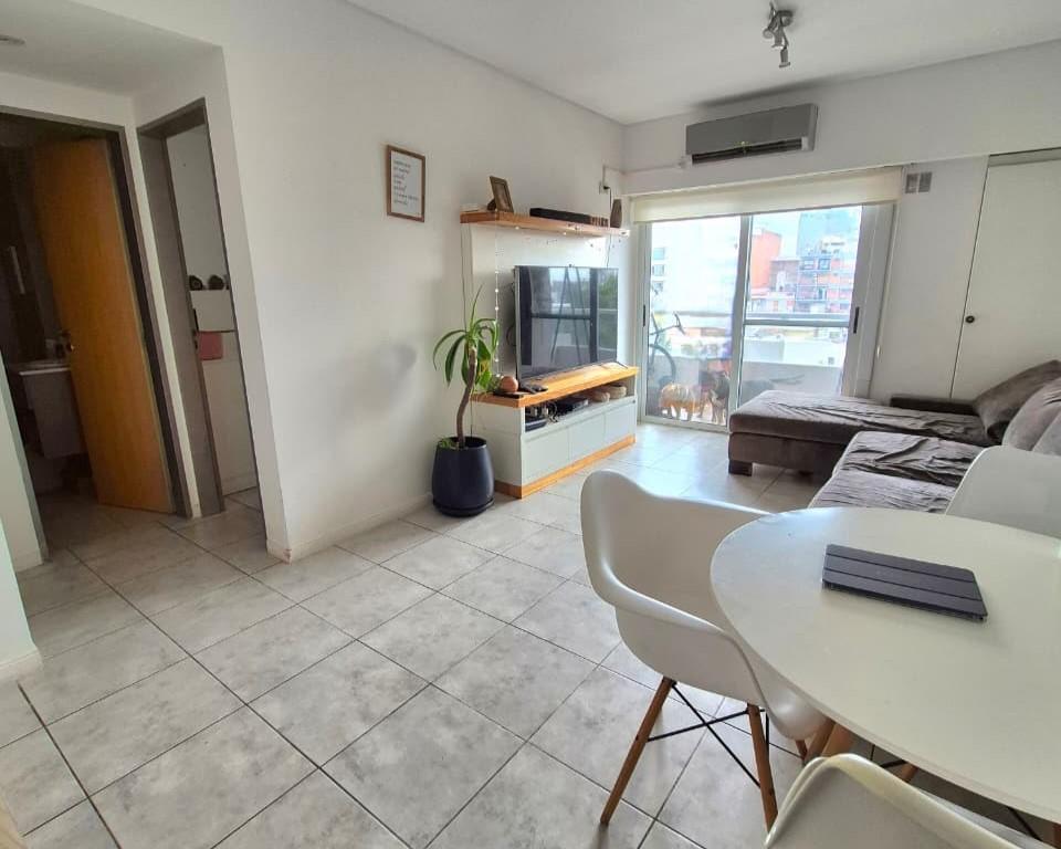Departamento en venta 2 ambientes con balcón en Castelar