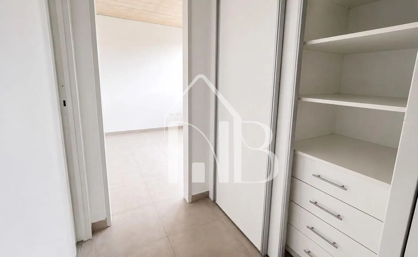 Departamento 2 ambientes con cochera moron 8