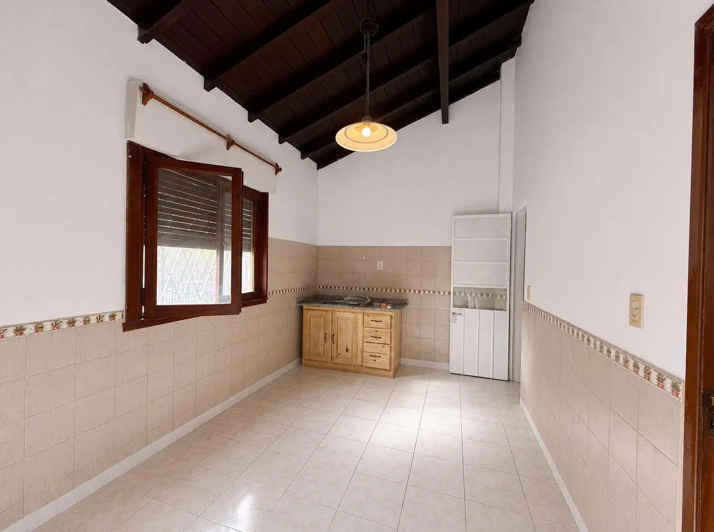Venta de casa 3 ambientes en Villa Tesei con pileta 1