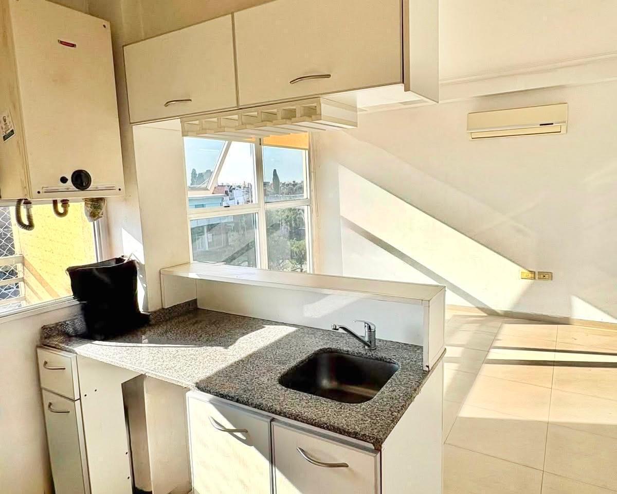 Foto de Departamento 2 ambientes con balcón en Haedo, imagen 1