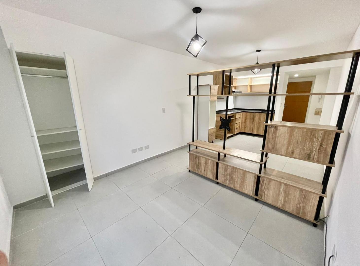 Foto de Alquiler Departamento monoambiente de categoría en Ituzaingó, imagen 2