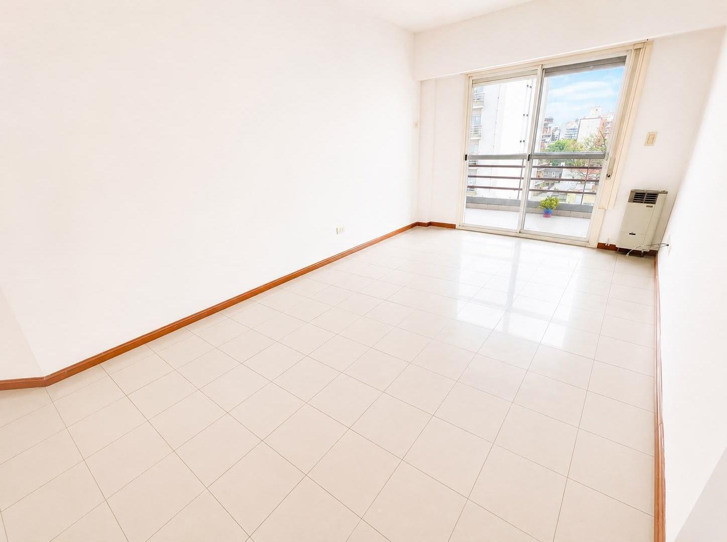 Foto de Alquiler Departamento 3 ambientes con cochera y balcón, imagen 4