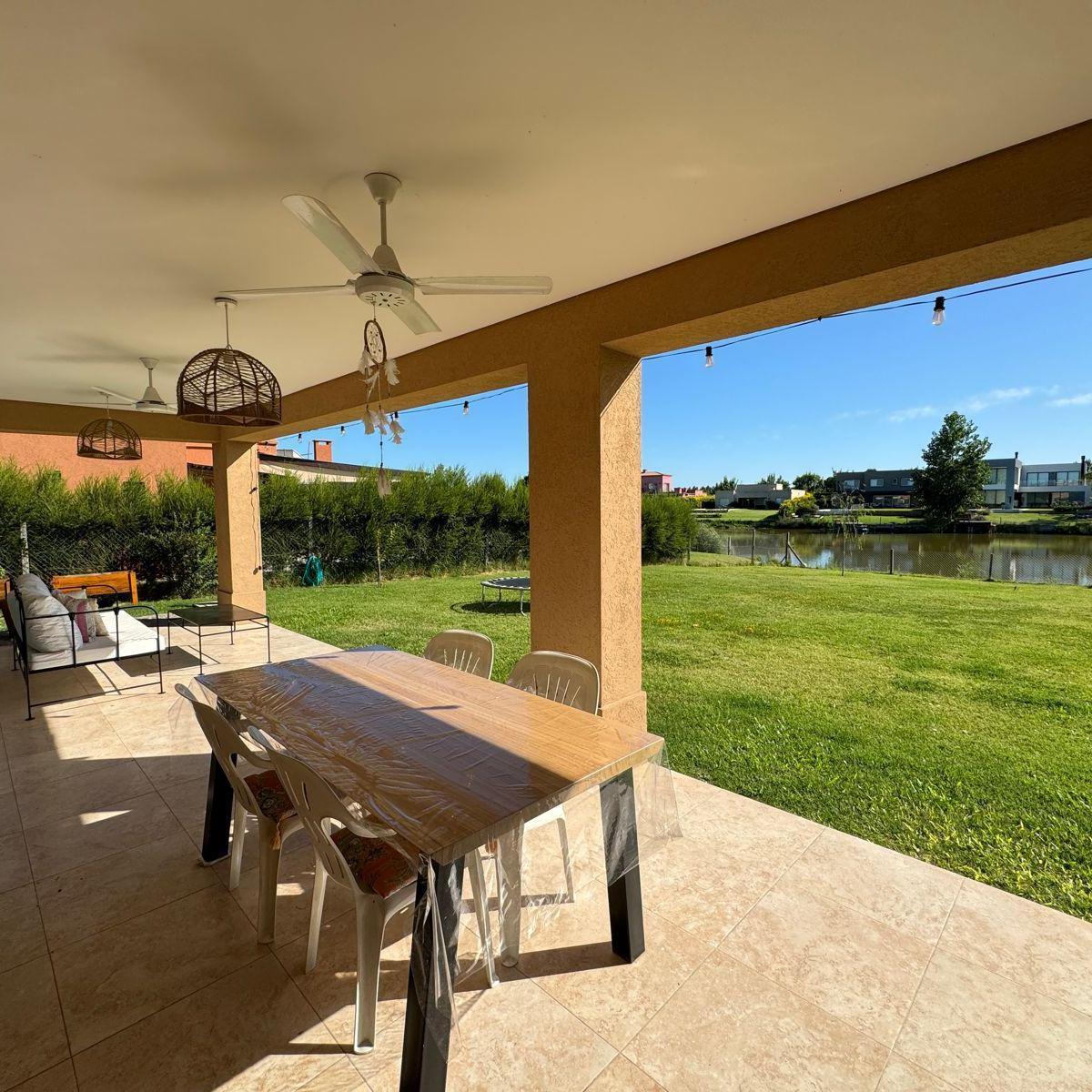 Venta / Casa con 3 Dorm. / Jardín / Barrio El Canton - Islas, Escobar Zona Norte 3