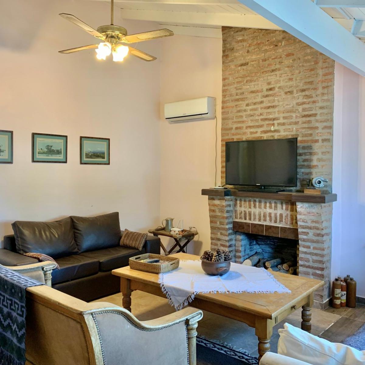Excelente Casa con Gran Parque a m de La Playa 1