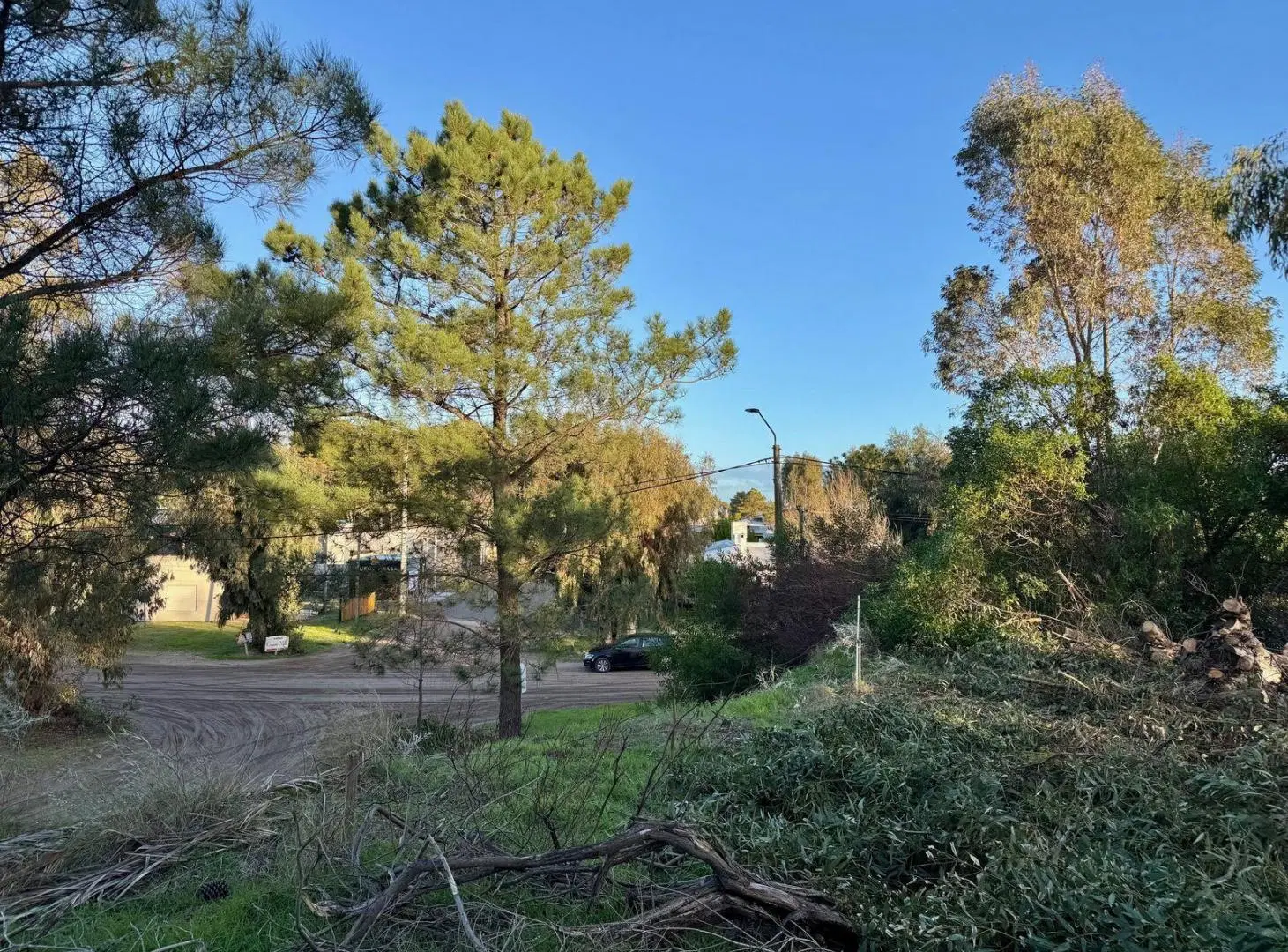 TERRENO EN ESQUINA BARRIO DUFAUR 4