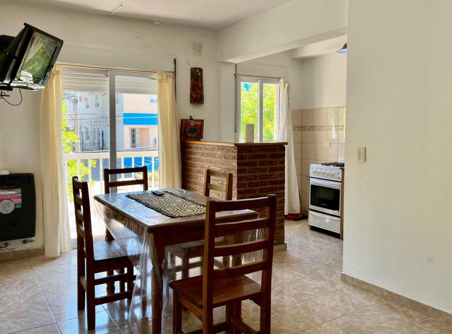 Foto de DEPTO 1 DORMITORIO CON COCHERA EXCELENTE UBICACIÓN, imagen 3