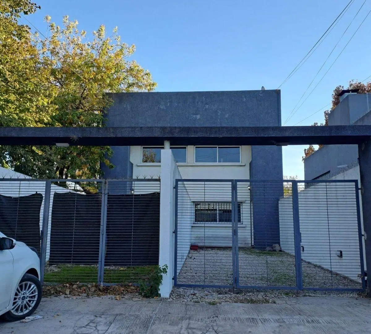 Dúplex de 2 dormitorios con cochera y amplio patio – Alquiler | La Plata 3
