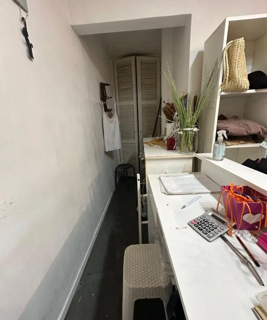 Local en Paseo Comercial Cantilo Entre 13 C y 13 B 5