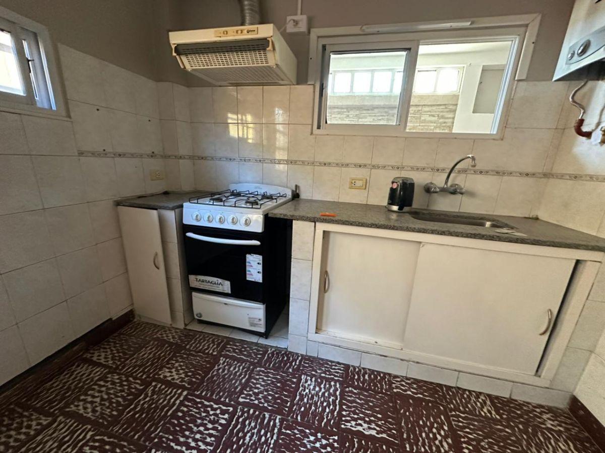 Foto de PH en alquiler en 77 e/ 30 y 31 | 1 dormitorio + escritorio | Patio, imagen 5