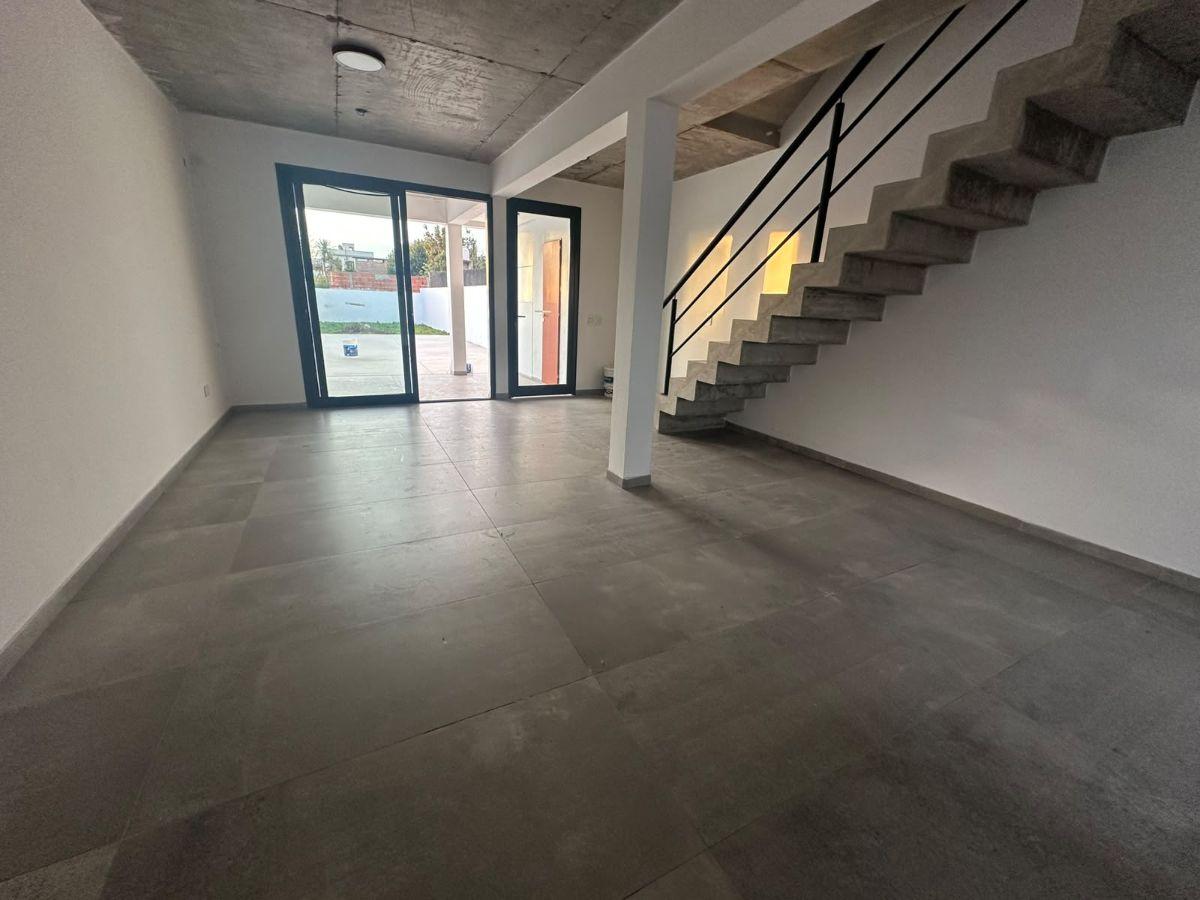 Foto de Dúplex en venta en 67 e/ 161 y 162 – 3 dormitorios, cochera y patio, imagen 3