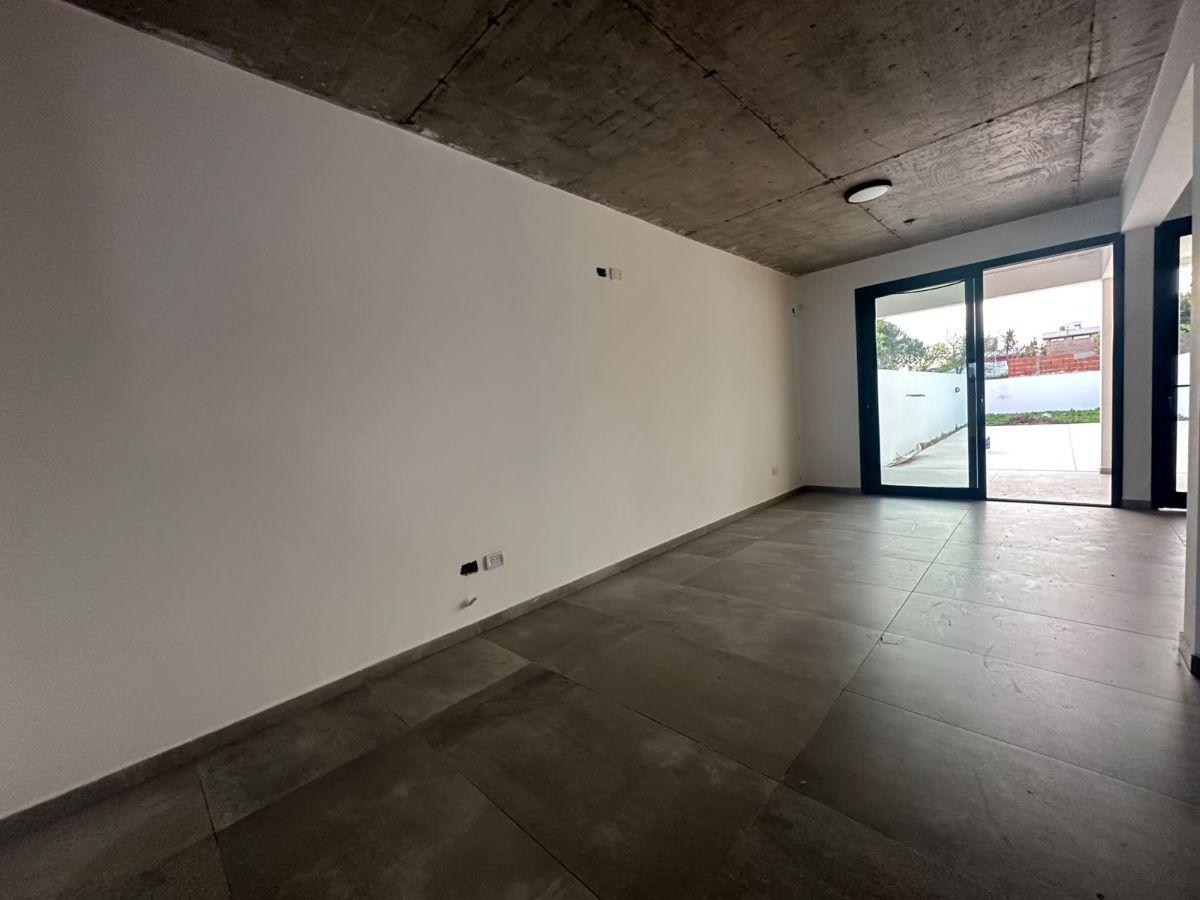 Foto de Dúplex en venta en 67 e/ 161 y 162 – 3 dormitorios, cochera y patio, imagen 4