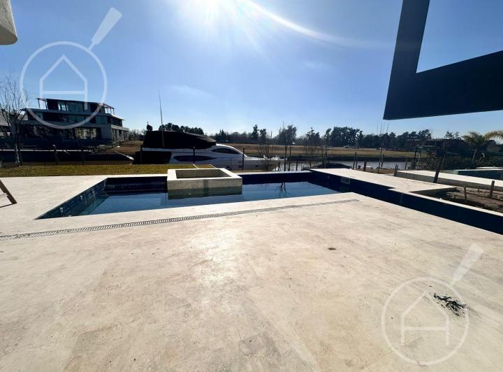 Casa en venta Al Rio 1