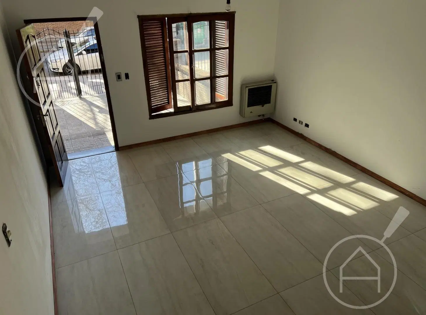 VENTA CASA TRIPLEX CINCO AMBIENTES A ESTRENAR PATIO PRIVADO VILLA DEL PARQUE 3