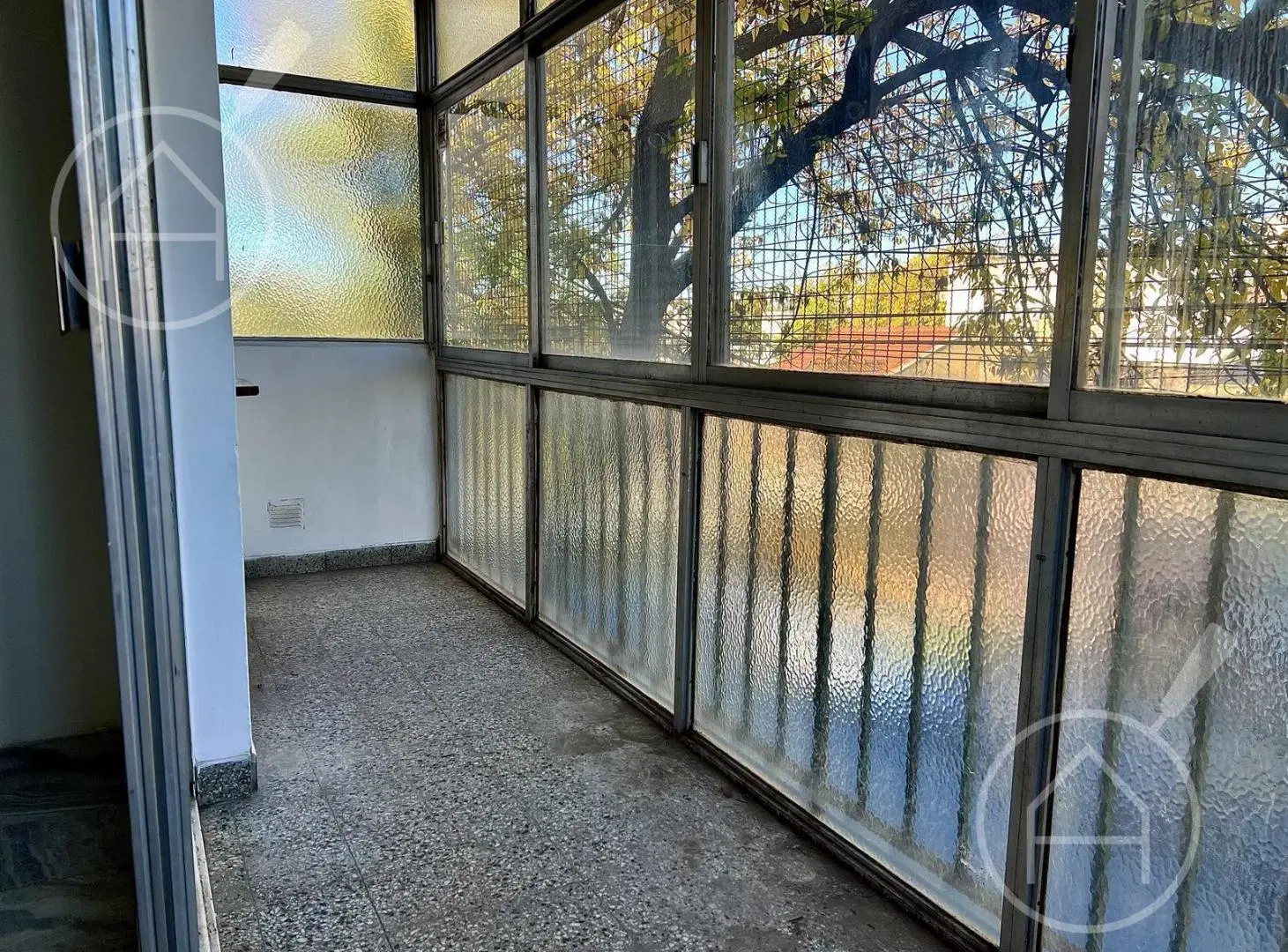 Venta departamento tres ambientes Floresta 3