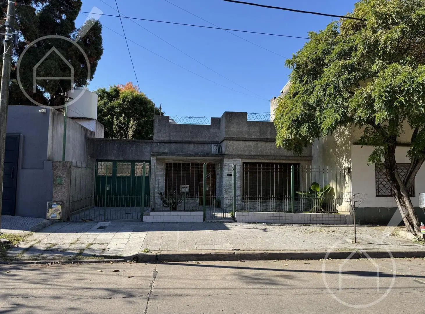 Venta casa tres ambientes terraza patio garage galpón Quilmes 3