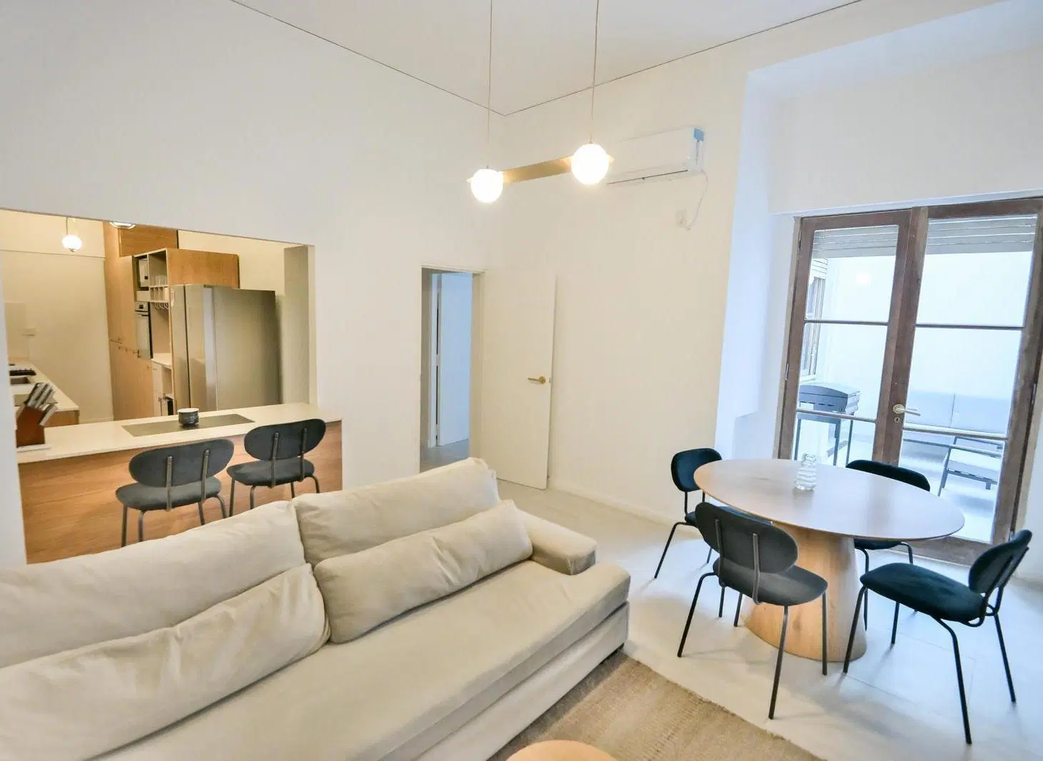 Venta departamento 3 ambientes refaccionado patio totalmente equipado Belgrano 5