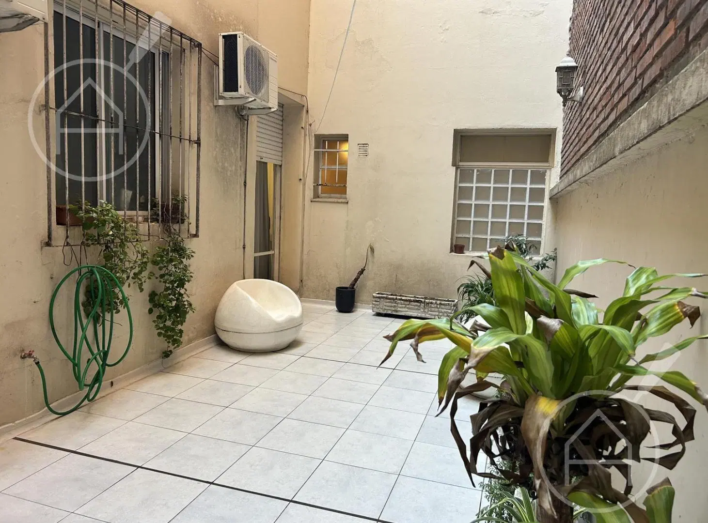 Departamento 5 ambientes con patio 3