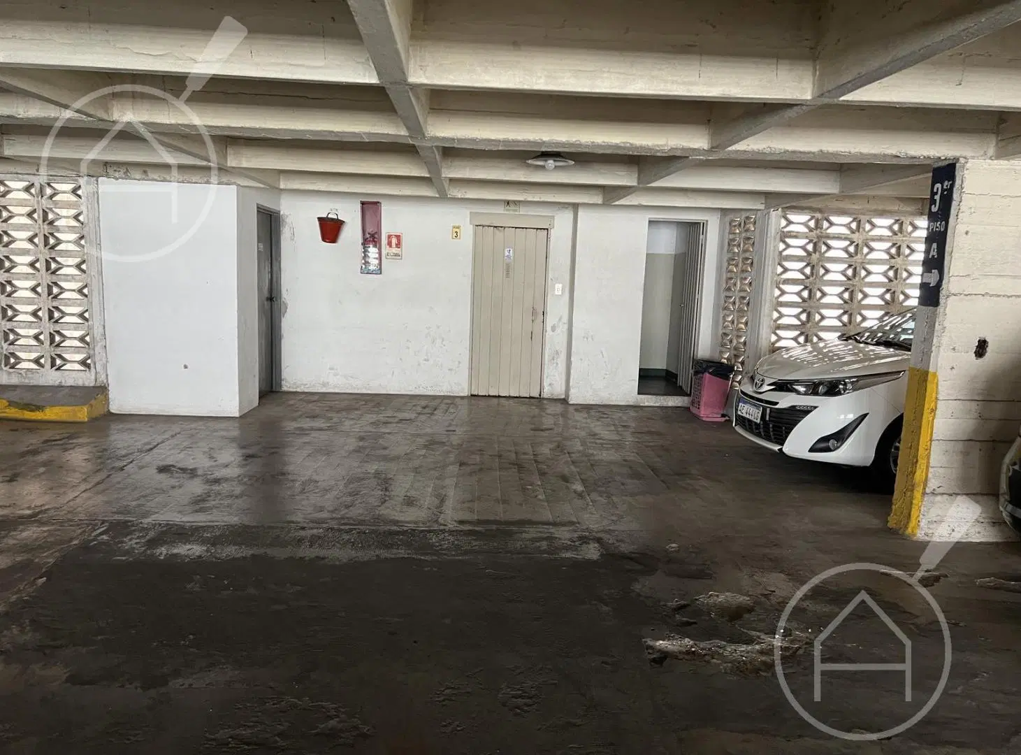 COCHERA TERCER PISO, ascensor para personas CAÑITAS 4