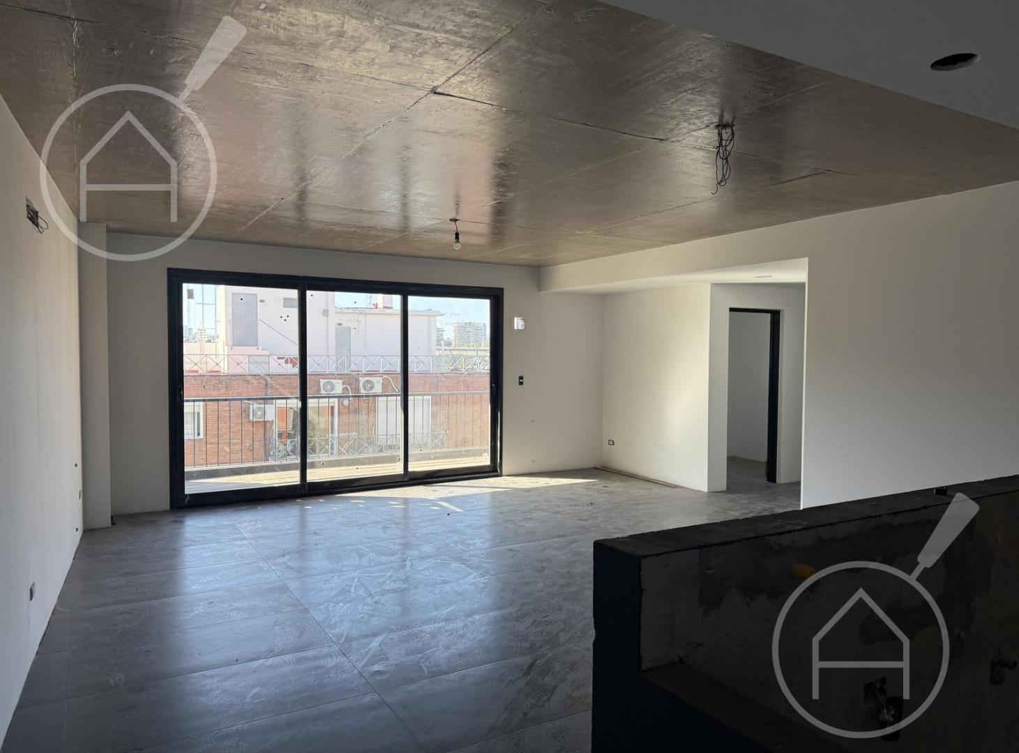 Foto de Venta Triplex 4 Ambientes Barracas - Quinto Piso, imagen 1