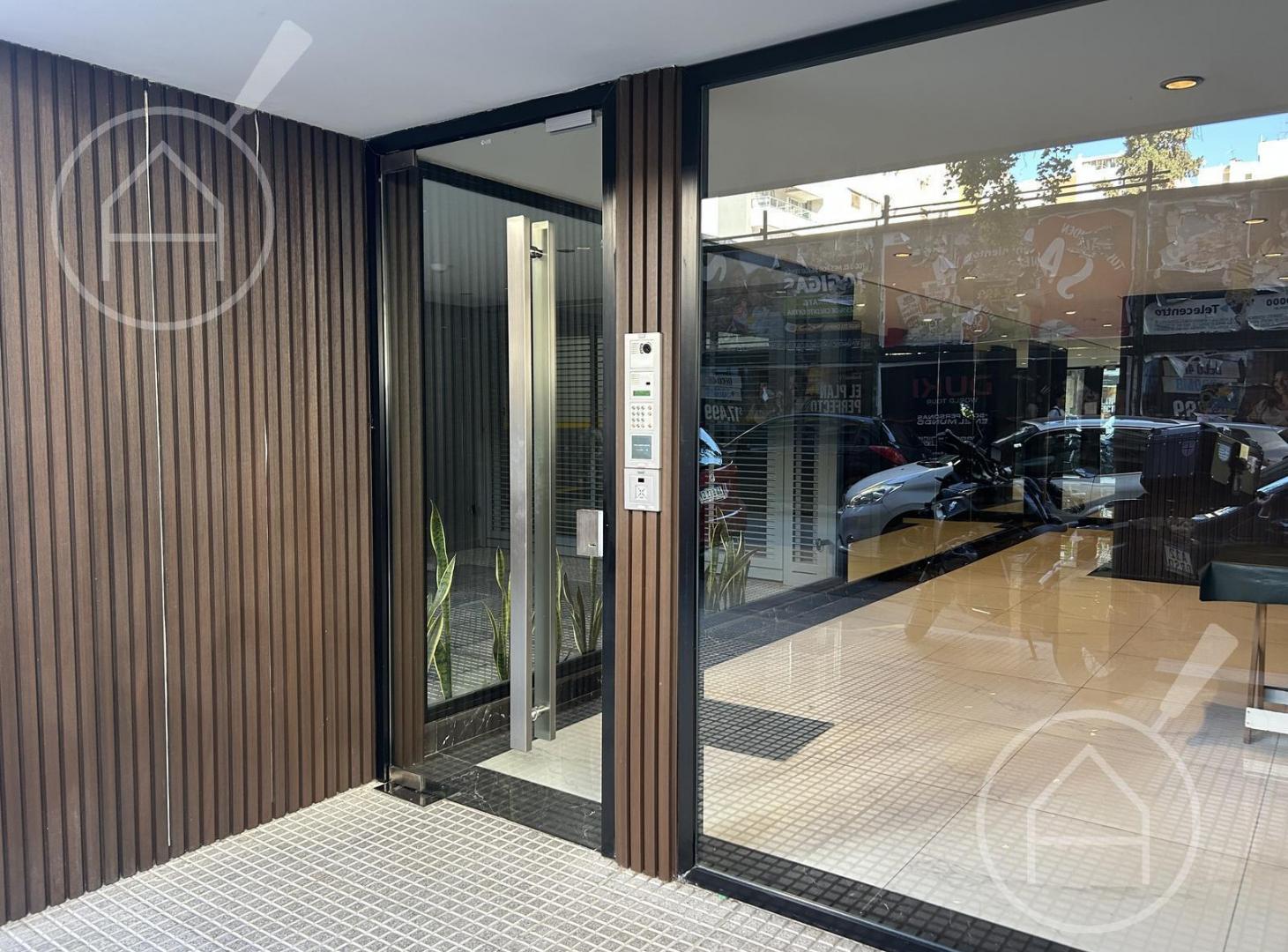 Foto de Venta Departamento Monoambiente con Patio, imagen 2