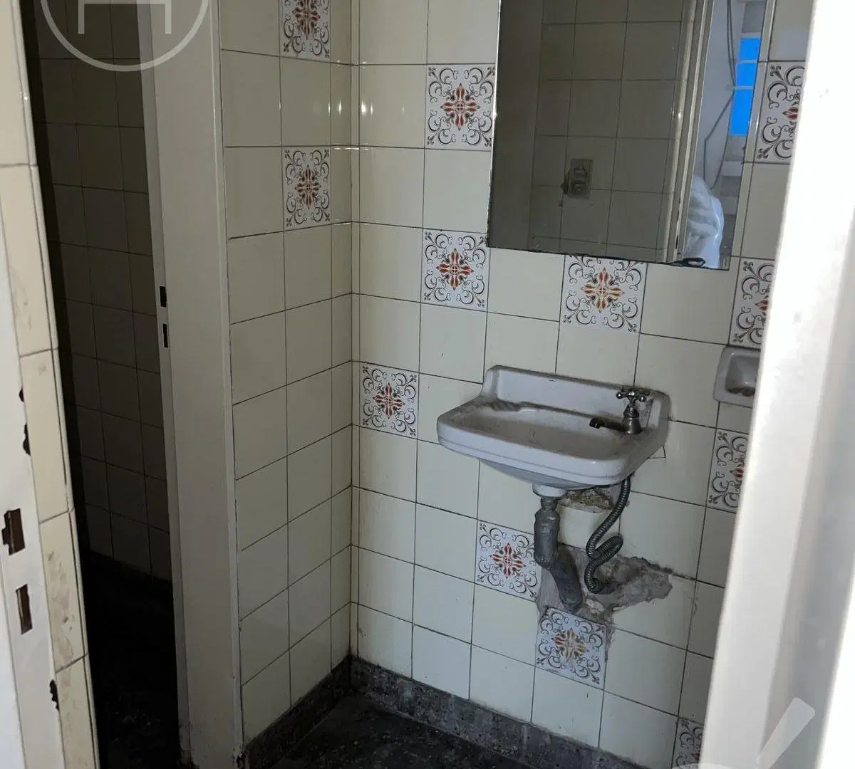 VENTA PH CON LOCAL COMERCIAL FLORESTA 8