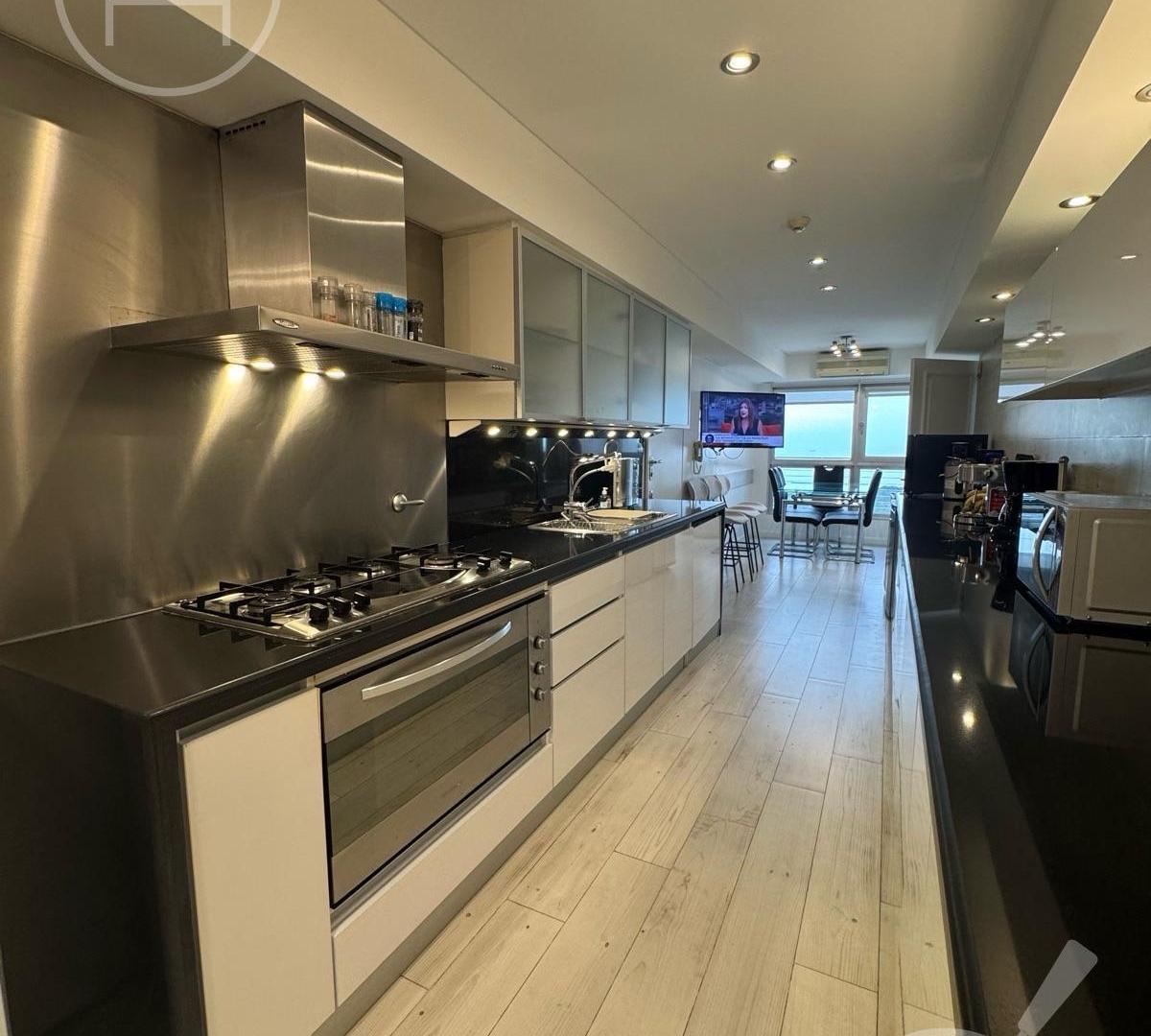 Foto de DEPATAMENTO VENTA TORRE LE PARC PUERTO MADERO 4 AMBIENTES, imagen 1