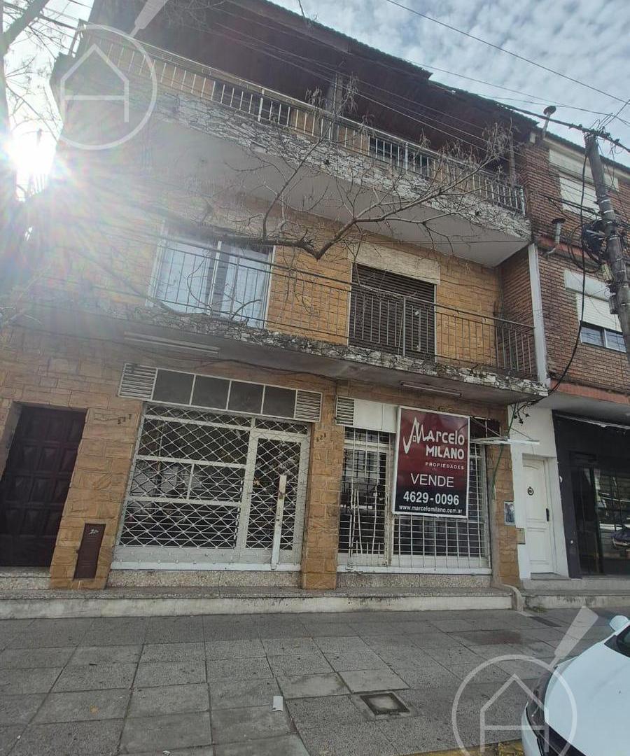 Foto de VENTA PROPIEDAD ÚNICA MORÓN 4 AMBIENTES 2 LOCALES COMERCIALES, imagen 3
