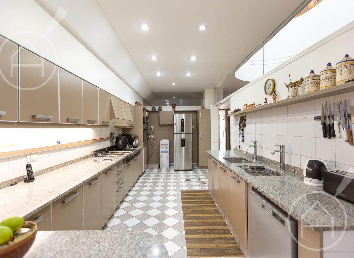 Foto de Casa seis Ambientes Villa Urquiza– Quincho, Jacuzzi, Pileta, Garaje, imagen 5