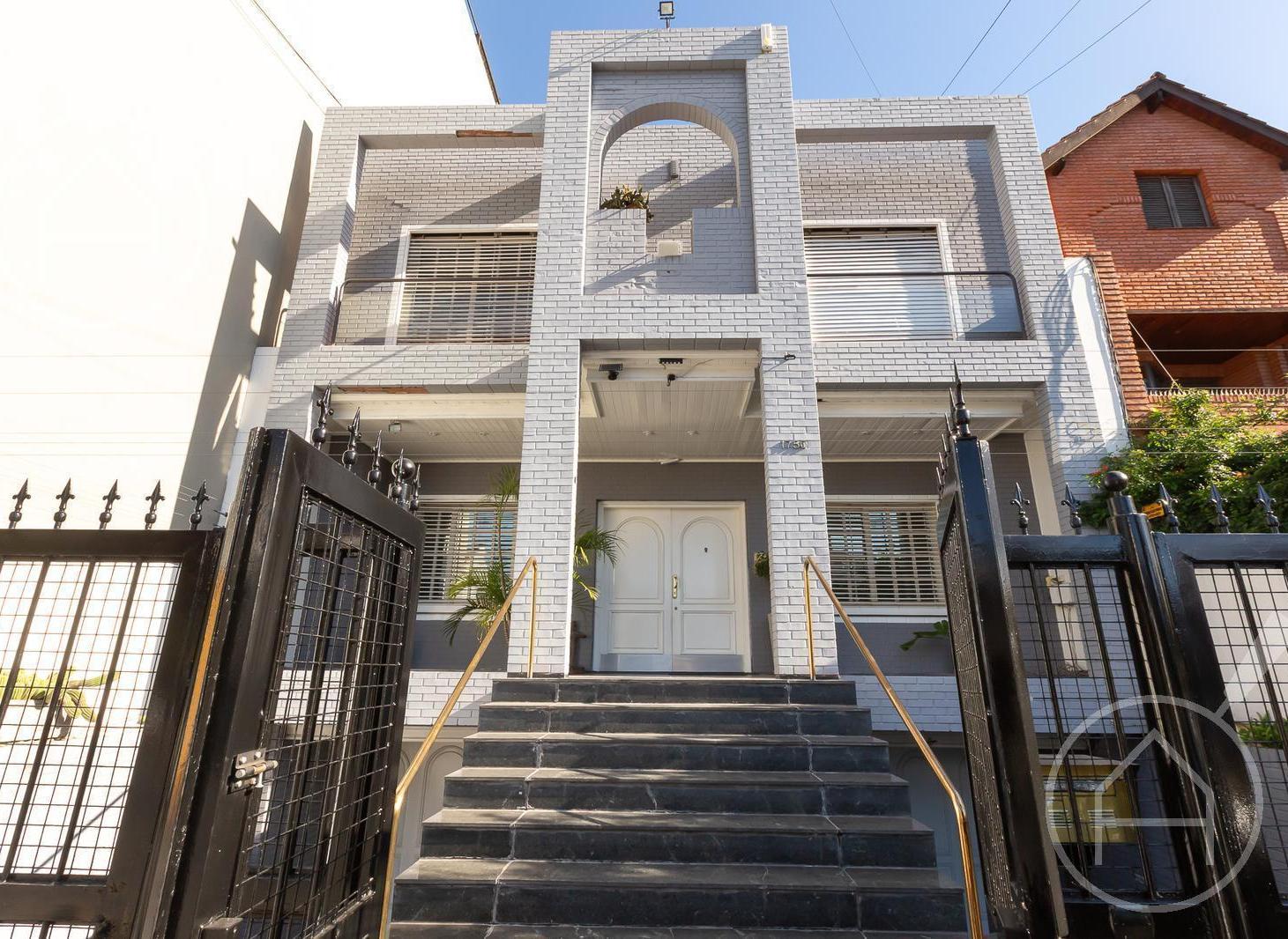 Foto de Casa seis Ambientes Villa Urquiza– Quincho, Jacuzzi, Pileta, Garaje, imagen 1