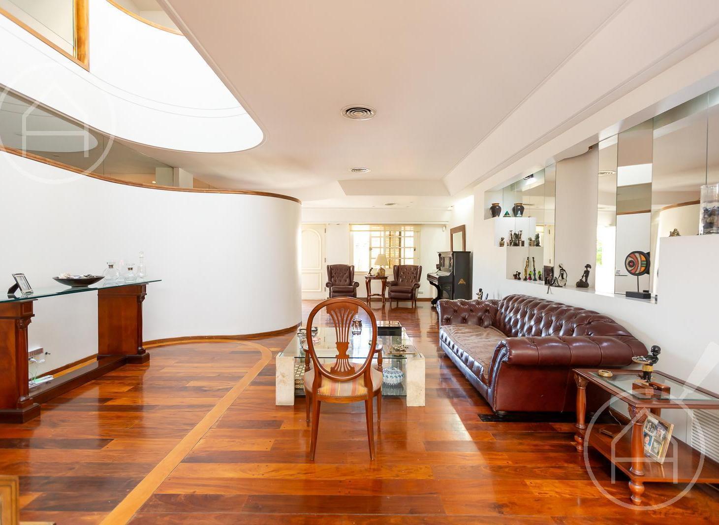 Foto de Casa seis Ambientes Villa Urquiza– Quincho, Jacuzzi, Pileta, Garaje, imagen 3